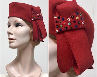 Vintage 1940s Red Wool Toque w/Sequins, 40s Crimson Military Inspired Tilt Hat, Film Noir Style, WW2 Scarlet Beret, One Size, VFG