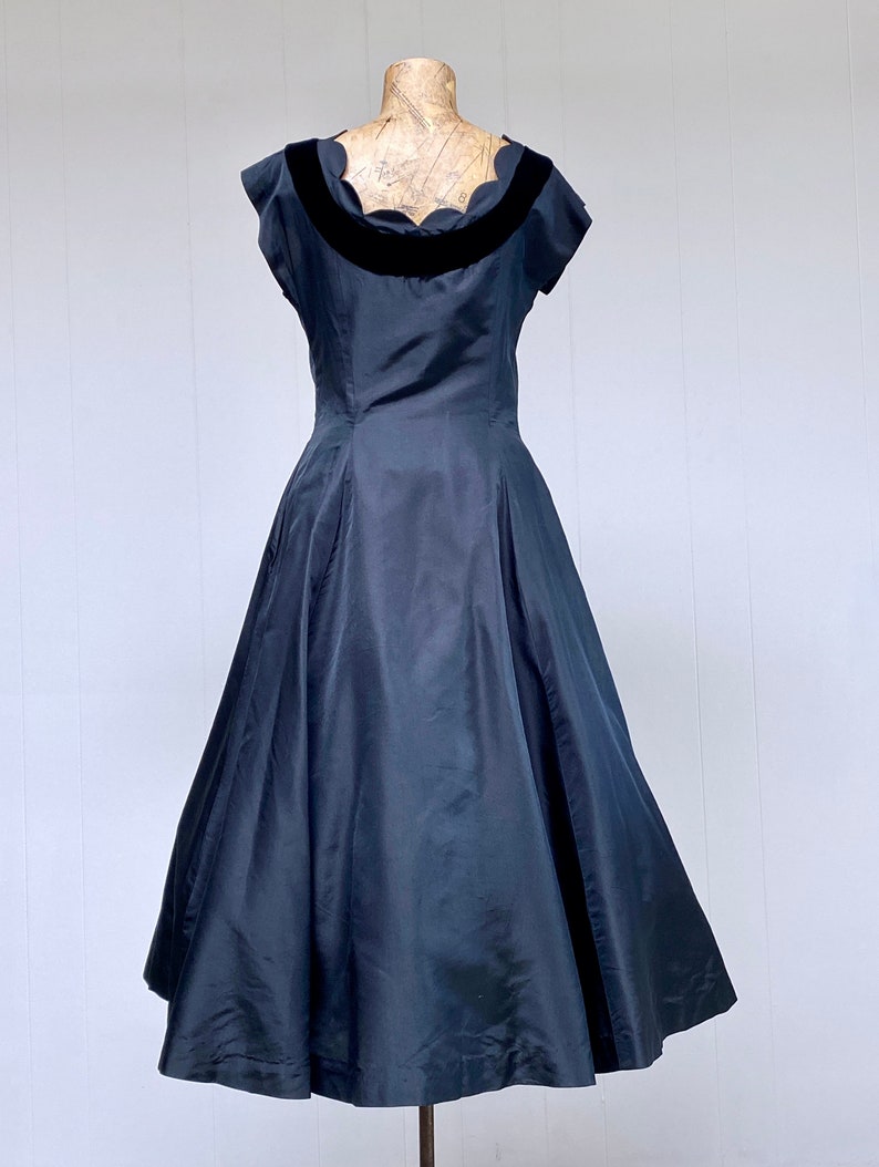 Vintage 1950s Cocktail Dress, 50s Black Rayon Taffeta Frock w/Velvet Trim Special Occasion Full Skirt Rockabilly Party, 38 Bust, VFG image 4