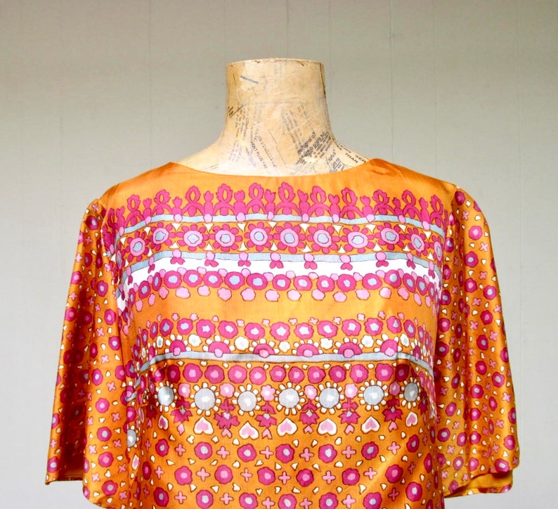 Vintage 1960s Orange Indian Print Rayon Blouse, 60s Alex Colman Short Sleeve Back Button Top, Medium 38 Bust, VFG image 5