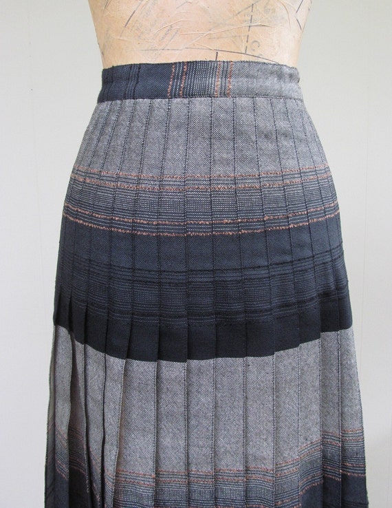 Vintage 1970s Wool Turnabout Skirt, 70s Brown Bla… - image 5