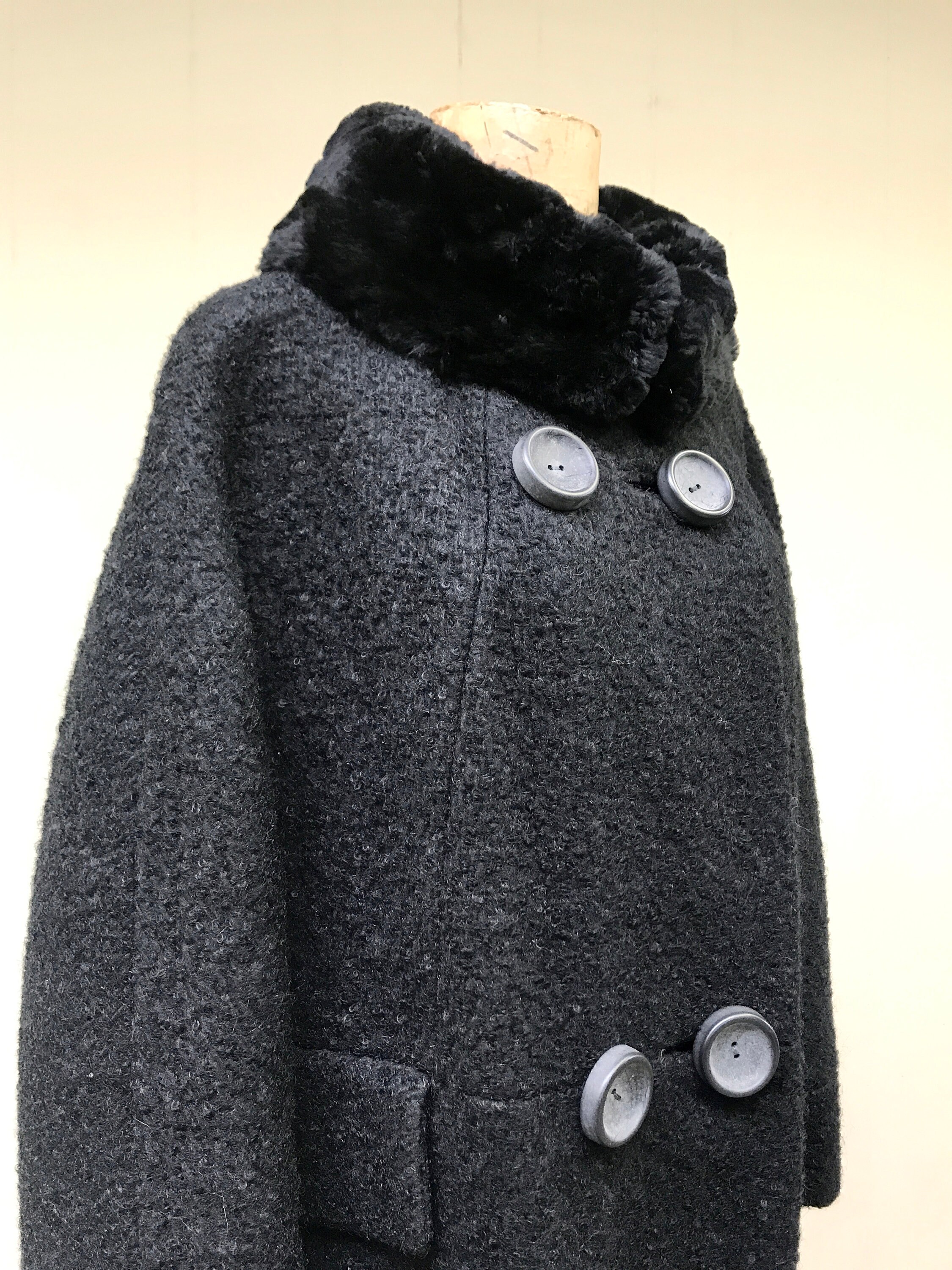 Vintage 1950s Black Wool Bouclé Coat W/beaver Collar, Double Breasted Winter Coat Genuine Fur Trim, 50s Outerwear, Medium 42 Bust, VFG - Etsy Vintage 1950s Black Wool Bouclé Coat W/beaver Collar, Double Breasted Winter Coat Genuine Fur Trim, 50s Outerwear, Medium 42 Bust, VFG - Etsy