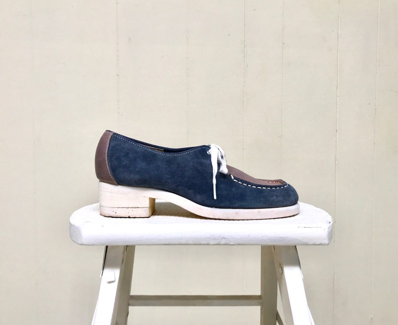 Rubber Sole Oxford Lace-Ups Vintage 1960s Hush Puppies Size 7 US 60s Blue and Beige Faux LeatherSuede Casual Shoes Vegan Walking Shoes