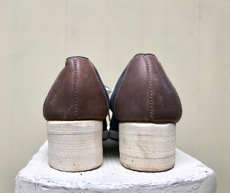 Rubber Sole Oxford Lace-Ups Vintage 1960s Hush Puppies Size 7 US 60s Blue and Beige Faux LeatherSuede Casual Shoes Vegan Walking Shoes