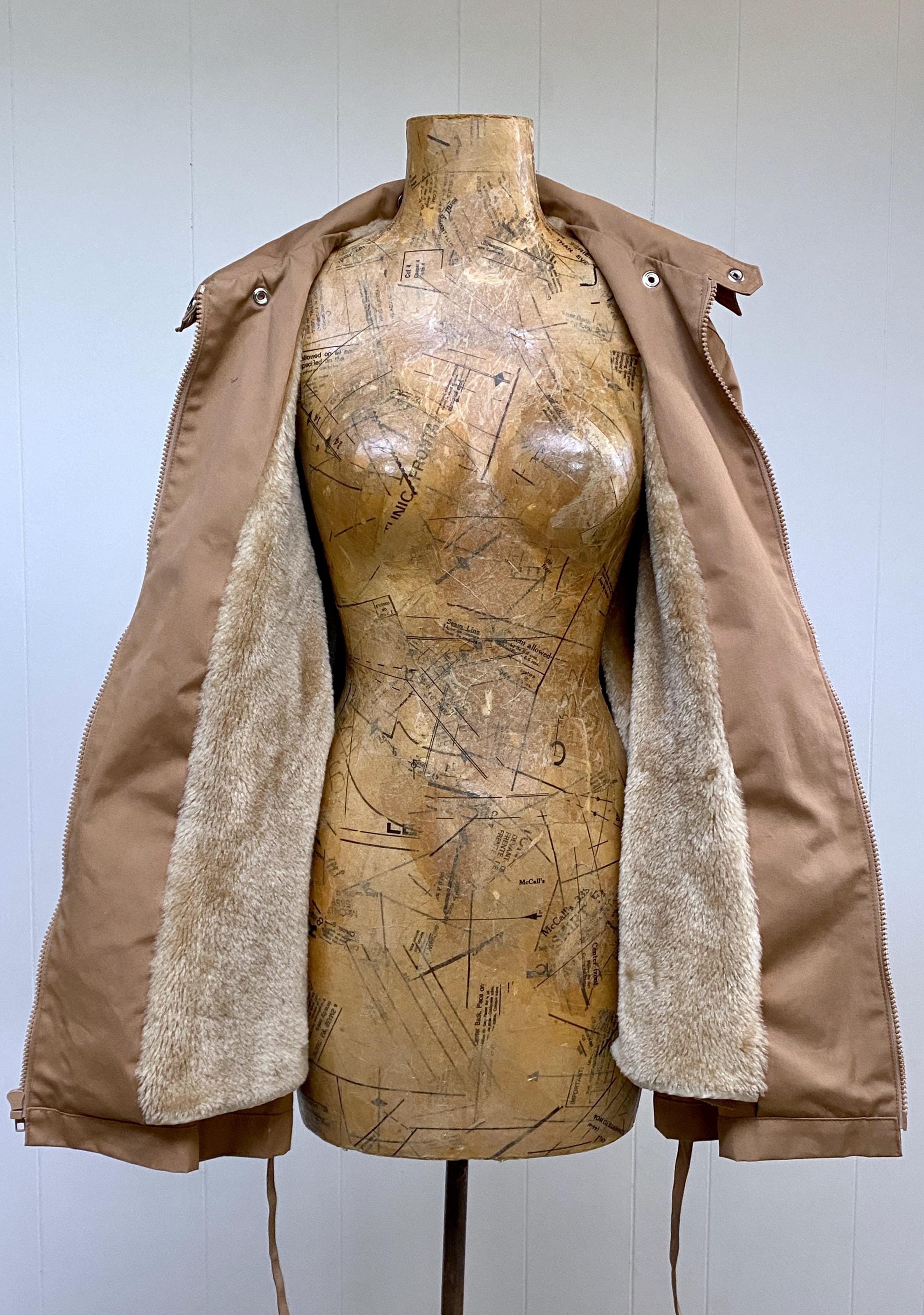 Vintage 1970s Fleece Lined Parka W/detachable Hood, 70s