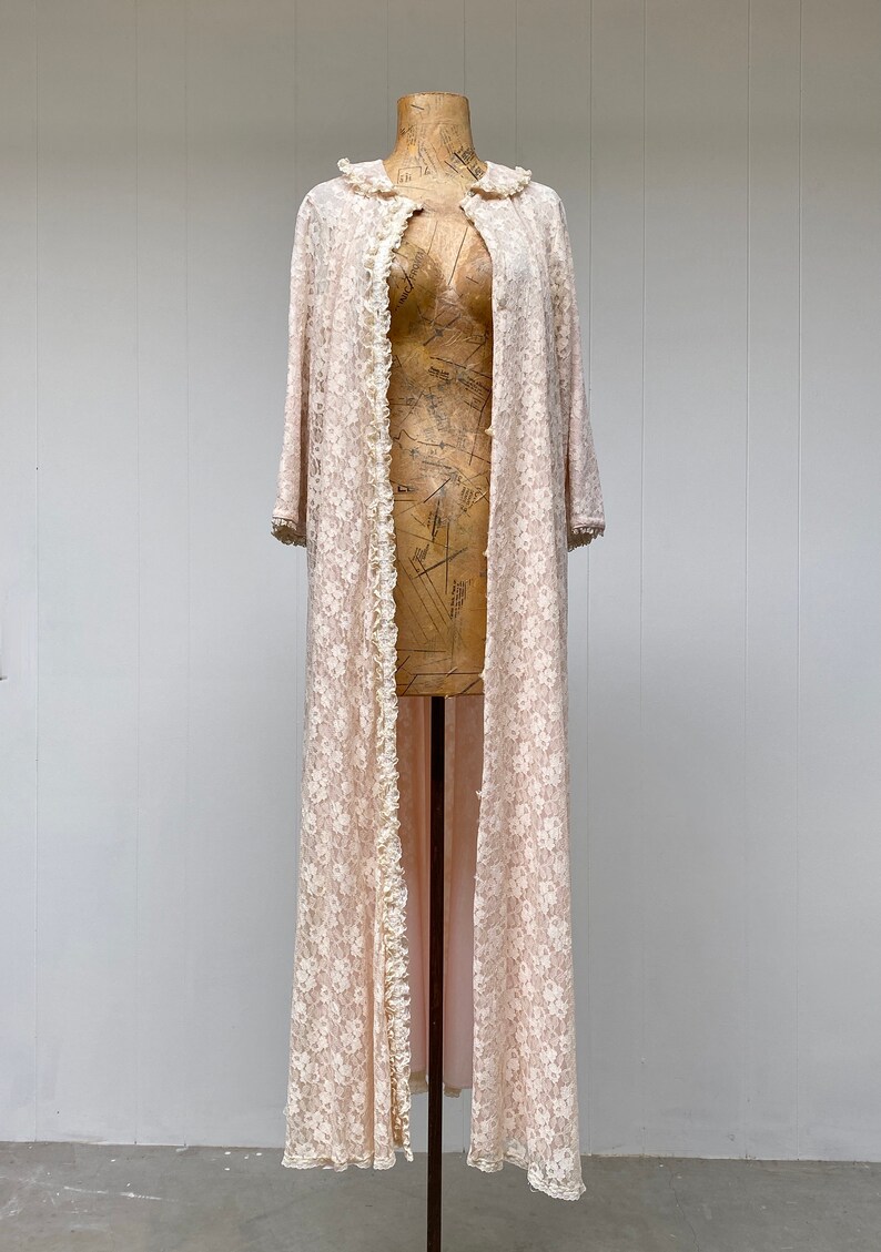 Vintage 1960s Floral Lace Robe, 60s Blush Nylon Dressing Gown, Miss Elaine Maxi, Medium to Large 38 Bust, VFG image 5