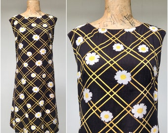 Vintage 1960s Cotton Daisy Print Dress, 60s Black Floral Shift, Mid-Century Summer Flower Power Sheath, Medium 38" Bust, VFG