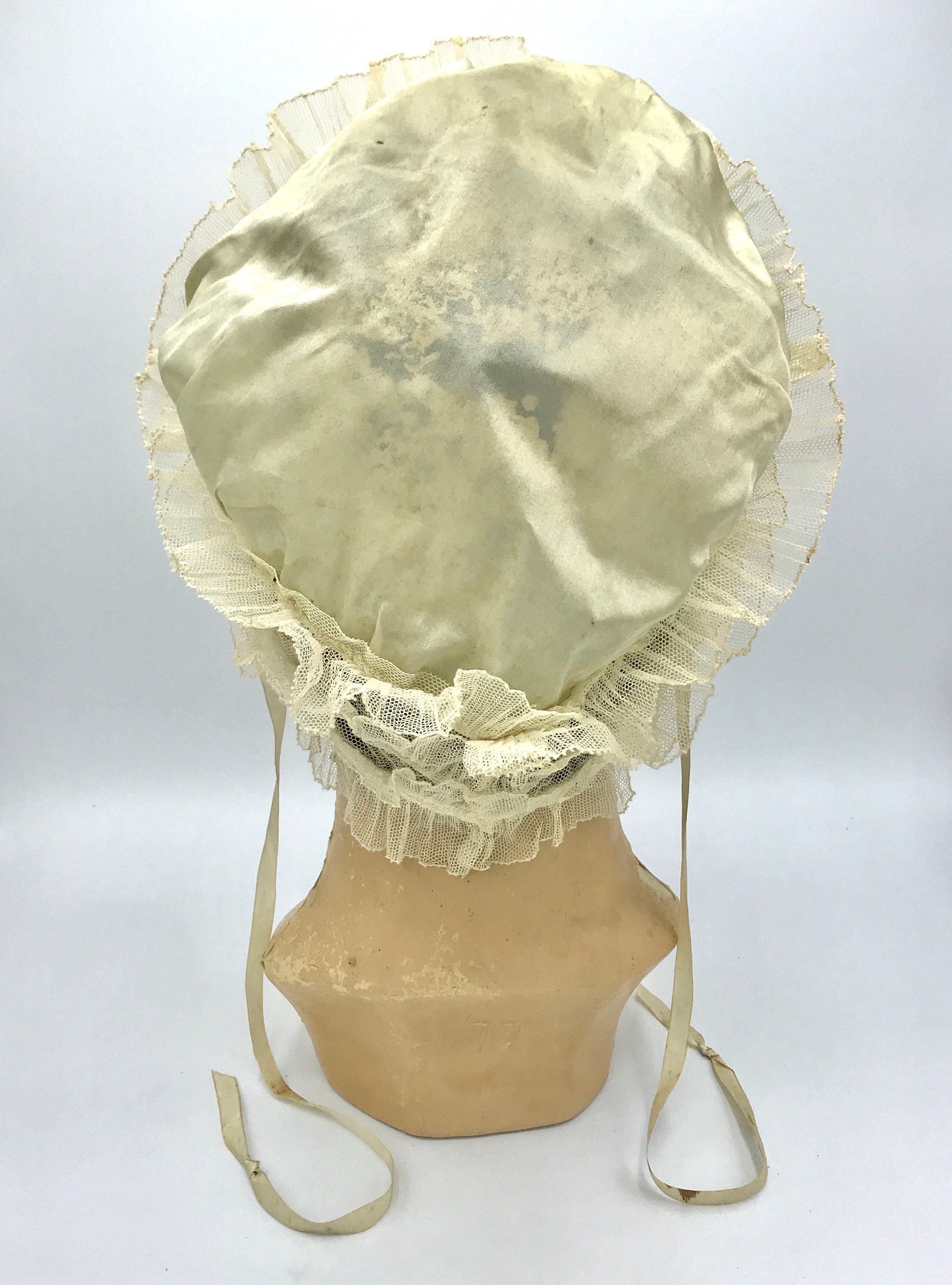 Vintage 1920s Satin and Mesh Lace Boudoir Cap, Ladies Art