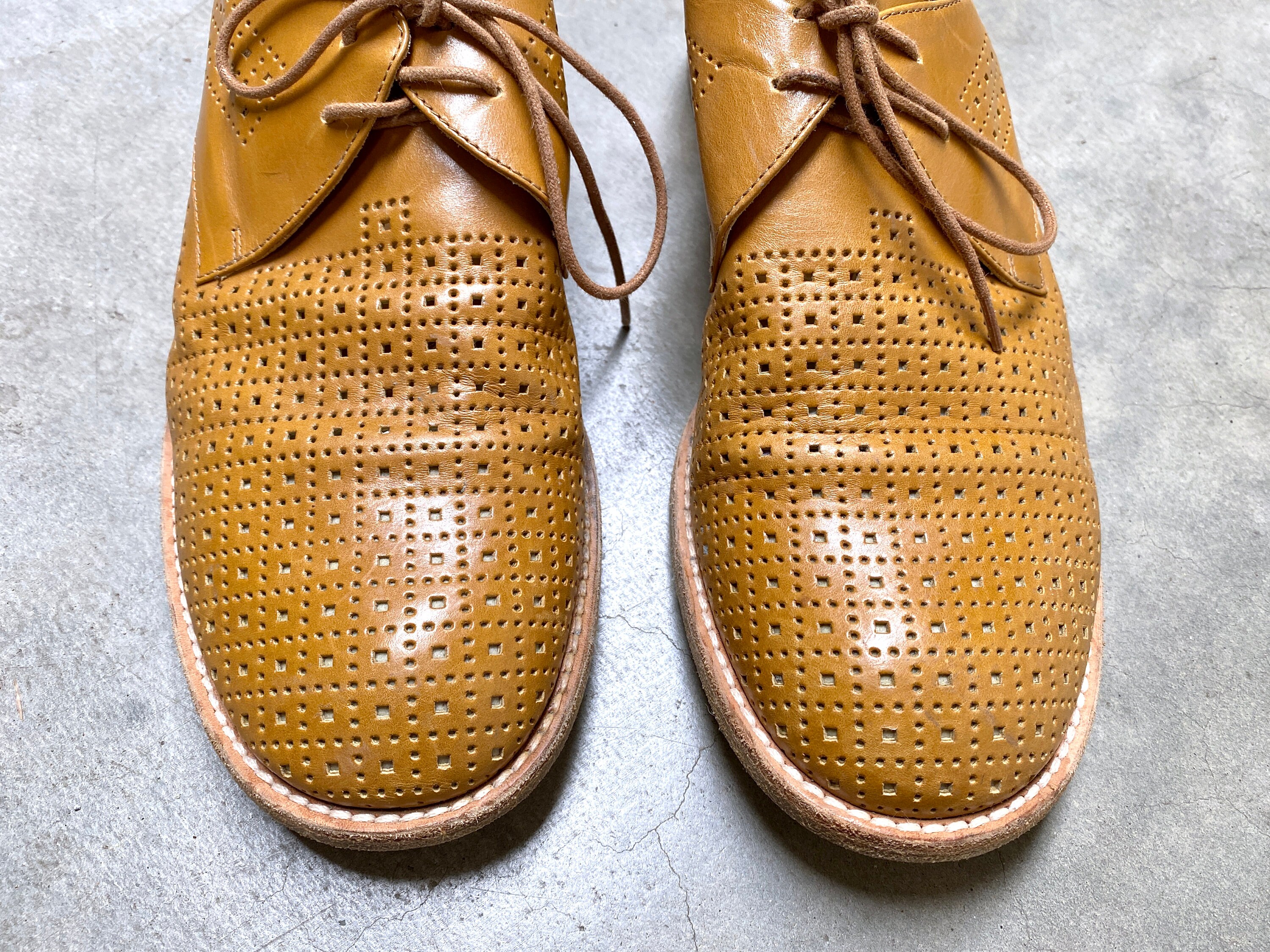 Vintage Marc Jacobs Brown Leather Oxfords, Perforated Round  display picture 2
