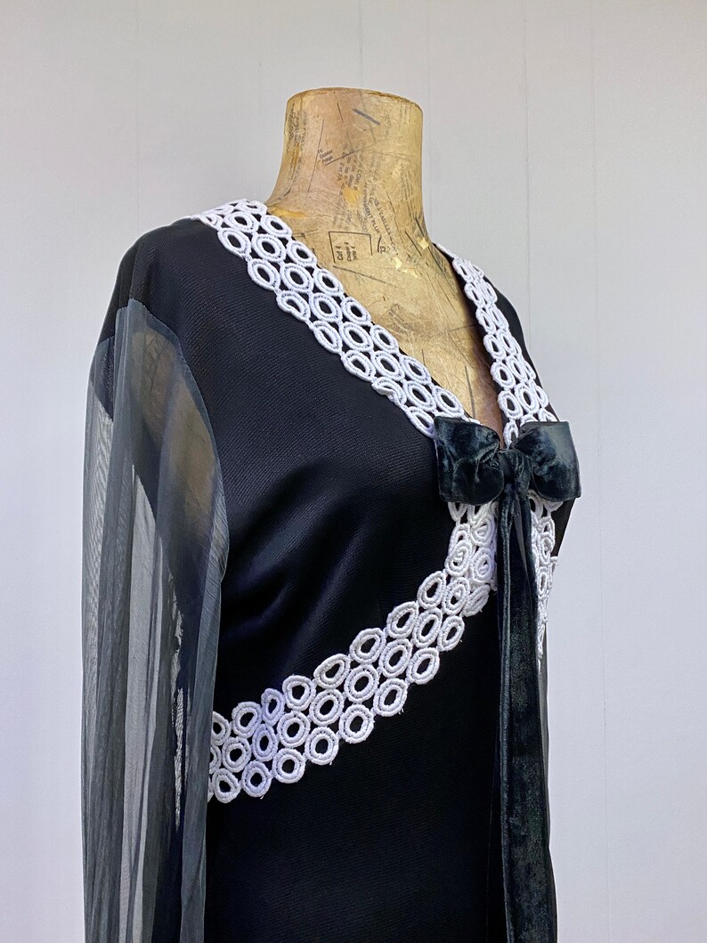 Vintage 60s Black & Grey Striped JAKS Empire Waist Long Sleeve Wool Dress