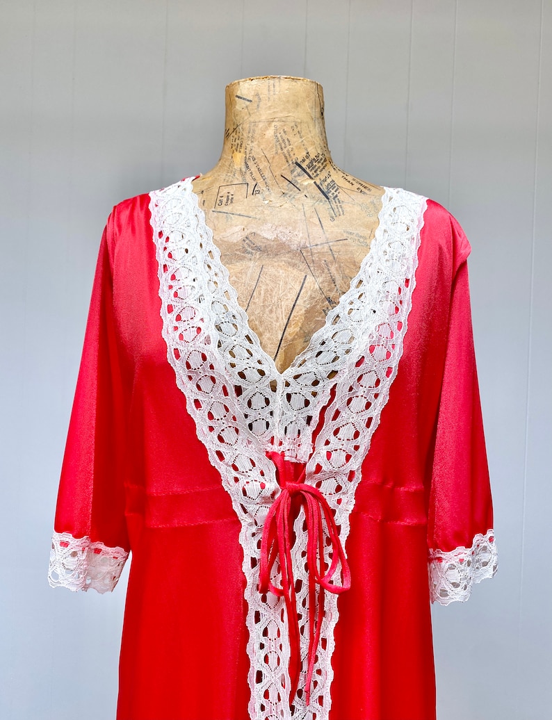 Vintage 1960s Mod Peignoir Set, Mid-Century Coral Nylon/Lace Sleeveless Nightgown/Robe, Summer Sleepwear, Deadstock, Medium 38 Bust, VFG image 5