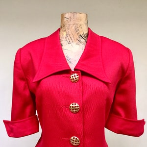 Vintage 1990s Short Sleeve Blazer, Red Cotton Piqué Fitted Hourglass Jacket, Structured I. Magnin Top, Medium 38 Bust, Size 10, VFG image 6