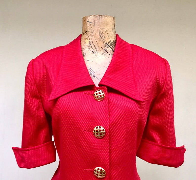 Vintage 1990s Short Sleeve Blazer, Red Cotton Piqué Fitted Hourglass Jacket, Structured I. Magnin Top, Medium 38 Bust, Size 10, VFG image 6