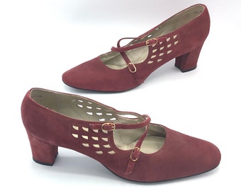 Vintage 1960/1970s Wine Suede Mary Janes, 60s/70s Maroon Joyce Chunky Heeled Pumps w/ Cut-Out Design, US Size 9 1/2 Narrow, VFG