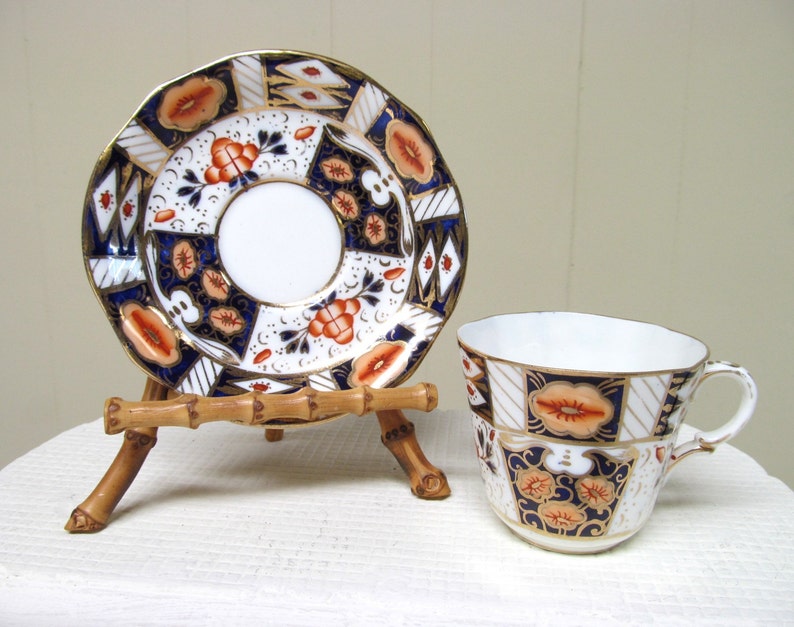 Vintage Strathmore English Bone China Imari Pattern Tea Cup and Saucer Set image 3