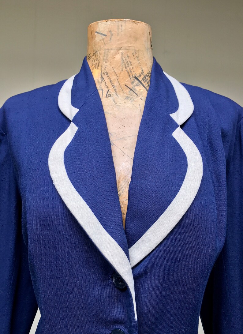 Navy BlueIvory Fitted Hourglass Jacket Medium 40 Bust Vintage 1950s Rayon Jacket Girl Friday New Look Blazer