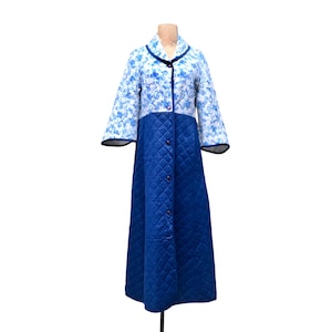 Vintage 1960s Empire Waist Quilted Robe, 60s Blue Floral Nylon A-Line Princess Seam Dressing Gown, 36&quot; Bust, VFG