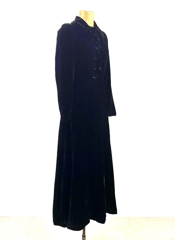 Vintage 1940s Opera Coat, Black Silk Velvet Floor… - image 3