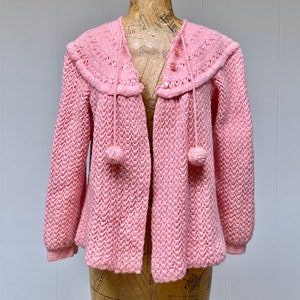 Vintage 1950s Pink Knit Bed Jacket, 50s Acrylic Swing Cardigan, Crochet Folk Sweater, Medium-Large, VFG image 3