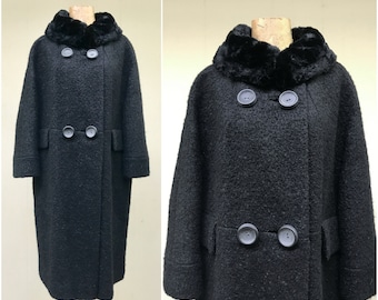 Vintage 1950s Black Wool Bouclé Coat w/Beaver Collar, Double Breasted Winter Coat Genuine Fur Trim, 50s Outerwear, Medium 42" Bust, VFG