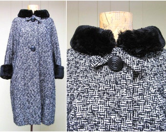 Vintage 1950s Wool Tweed Coat, 50s Black and White Winter Coat with Beaver Trim, Bullock's Wilshire, Large 44" Bust, VFG