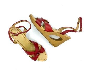 Vintage 1970s Yo Yo's Wedgies, 70s Red Leather Ankle Strap Sandals, Iconic Rubber Cut-Out Wedge Heel Shoes, Size 6 US, VFG