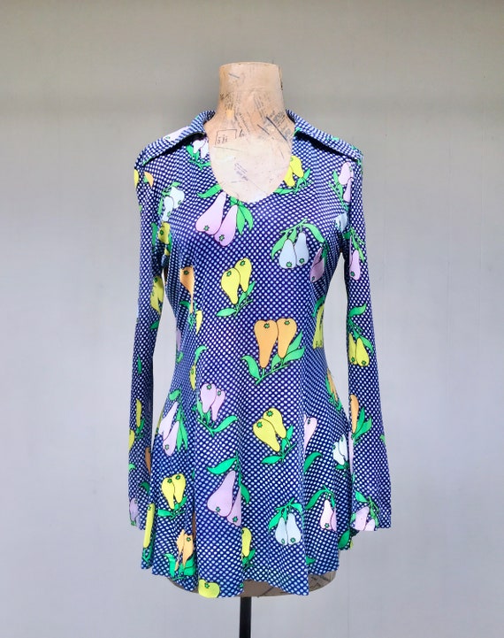 Vintage 1970s Novelty Print Top, 70s Youthquake N… - image 5