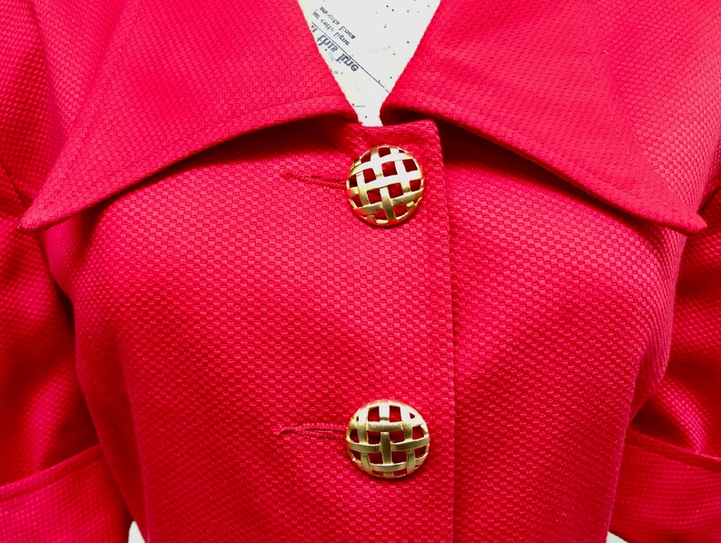 Vintage 1990s Short Sleeve Blazer, Red Cotton Piqué Fitted Hourglass Jacket, Structured I. Magnin Top, Medium 38 Bust, Size 10, VFG image 8