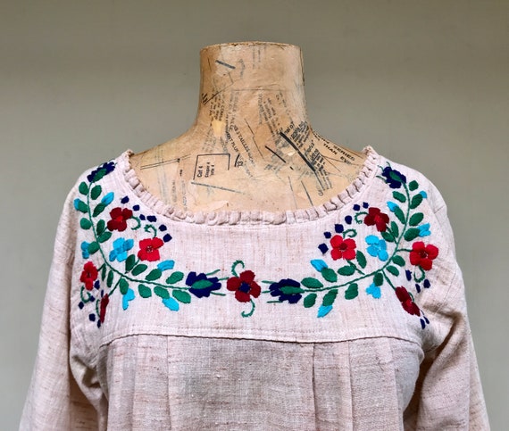 Vintage 1960s Mexican Peasant Top, Floral Embroid… - image 6
