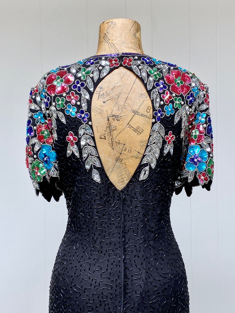 Vintage 1980s Black Silk Party Dress w/Floral Sequins & Beading, Sténay Special Occasion Keyhole Back Sheath, Medium 38 Bust, VFG image 7