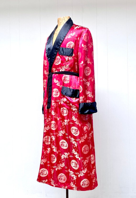1960s Vintage Chinese Dragon Pattern Smoking Jacket, … Gem