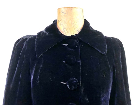 Vintage 1940s Opera Coat, Black Silk Velvet Floor… - image 7
