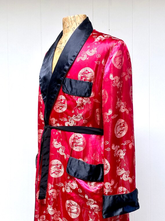 1960s Vintage Chinese Dragon Pattern Smoking Jacket, … Gem