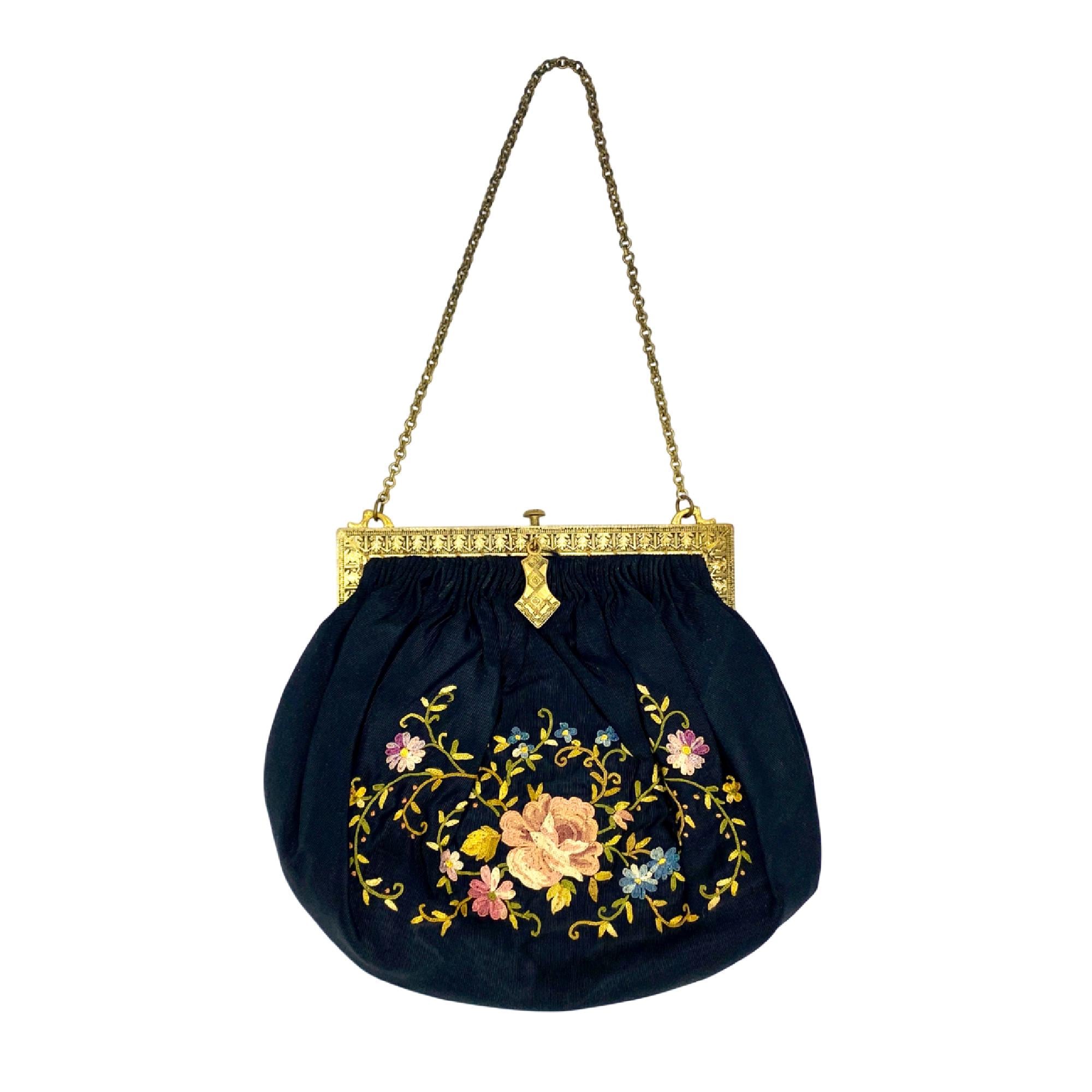 40’s French vintage handbag Vintage French Silk Purse with Ornate Frame. For Sale at