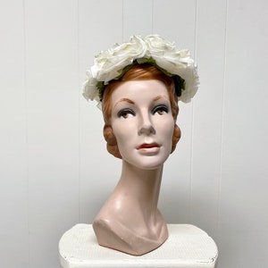 Vintage 1960s White Floral Hat, Mid-Century Garden Party, 60s Spring Summer Wedding, One Size zdjęcie 2