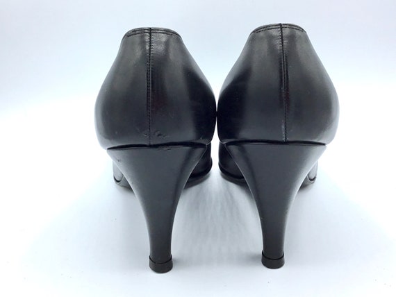 Vintage 1950s Black Leather Pumps with Bow Detail… - image 8