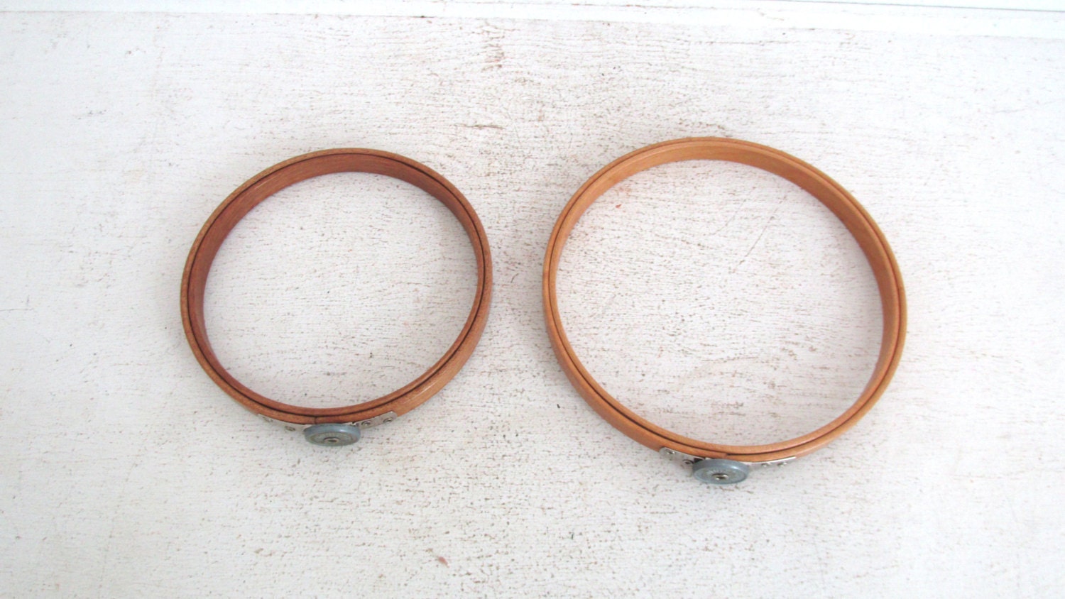 Vintage Queen Wood Embroidery Hoops Felt Lined Rare Etsy
