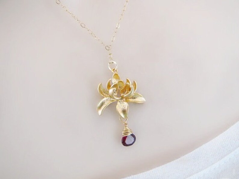 Pendant Necklace Gold Necklace Dainty Necklace Flower Necklace custom Jewelry, Minimal Necklace Birthstone Necklace Lotus Necklace