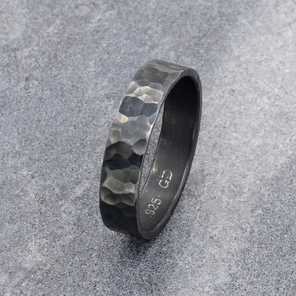 Rustic Wedding Band Men's Ring,  Oxidized Sterling Silver Hammered Ring for Men, Promise Ring, Personalized Gifts for Him