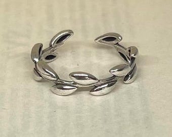 Anillo de plata ajustable con diseño de hoja, delicado, resistente al deslustre, con estilo, para hombre y mujer, de acero inoxidable.