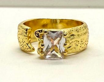 Gold Adjustable Textured Band Ring with Stone, Tarnish Free Gold Ring, Adjustable Gold Ring, Statement Ring