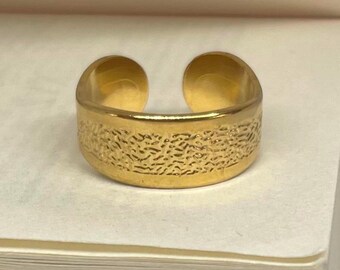 Gouden verstelbare bandring met textuur, aanslagvrije gouden ring, bandring, verstelbare gouden ring, statementring