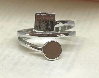 Anillo ajustable multicapa de plata con banda cuadrada y circular, resistente al deslustre, anillo llamativo, anillos para hombre y mujer, anillo de acero inoxidable.