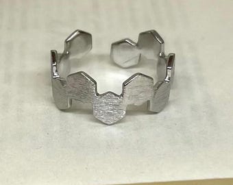 Anillo de plata con banda hexagonal ajustable, resistente al deslustre, con estilo, para hombre y mujer, de acero inoxidable.