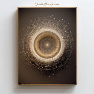 Puede incluir: Impresión artística abstracta con un diseño de espiral dorada y una fuente de luz central. La obra de arte está sobre un fondo oscuro y enmarcada en un marco de madera. El texto "Quick Line Studio" está en la parte superior.
