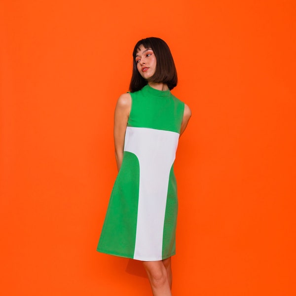 Vestido de los años 60, vestido verde, vestido mod, vestido verde retro de corte A, vestido inspirado en El hombre de UNCLE, mini vestido de scooter de los años 70 y 60 hecho a medida