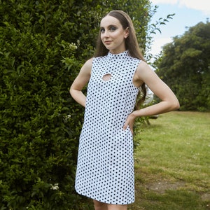 Mod polka dot dress, 60s Dress in black and white with dots, 70s dress image 2