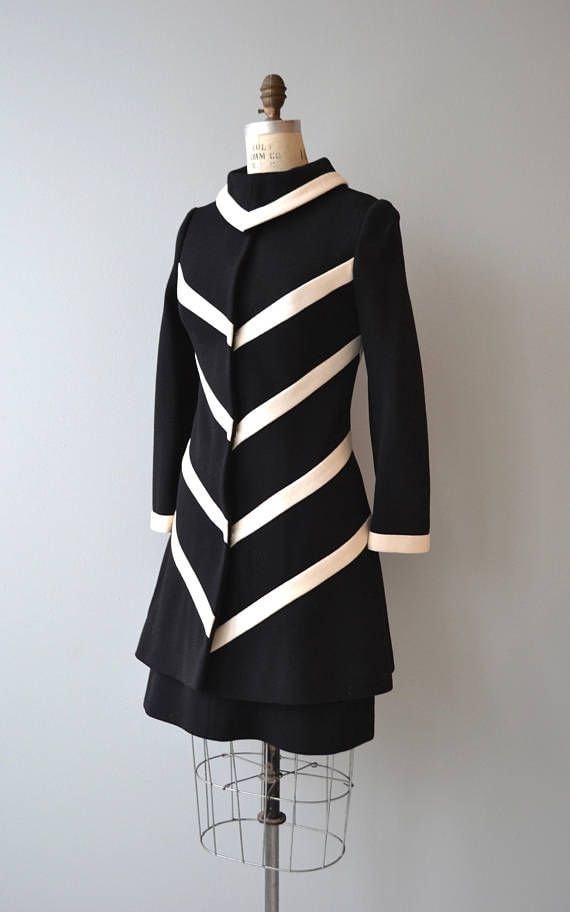 【vintage】 Oversizecoat Mod 60s Black and White Coat and Dress, Mod Set, Retro Set, 70s