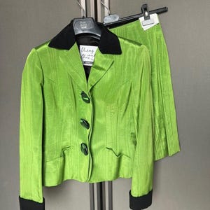 Chaqueta y falda con botones de rana MOSCHINO vintage, estilo chic y económico, años 90, traje Moschino años 90, conjunto Moschino negro lima, talla S, IT40, el traje de niñera