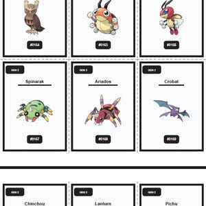 Op de afbeelding: Een verzameling Pok&eacute;mon-kaarten met verschillende Gen 2 Pok&eacute;mon. Elke kaart toont een uniek wezen met zijn naam en nummer. De kaarten staan tegen een witte achtergrond.