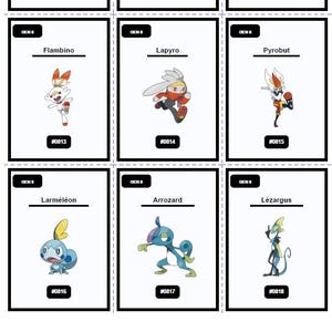 Op de afbeelding: Een verzameling ge&iuml;llustreerde Pok&eacute;mon-kaarten met verschillende personages. Elke kaart toont een uniek wezen met een naam en nummer. De kaarten tonen een verscheidenheid aan kleuren en ontwerpen, waaronder een groen aapachtig wezen en een blauwe hagedis.